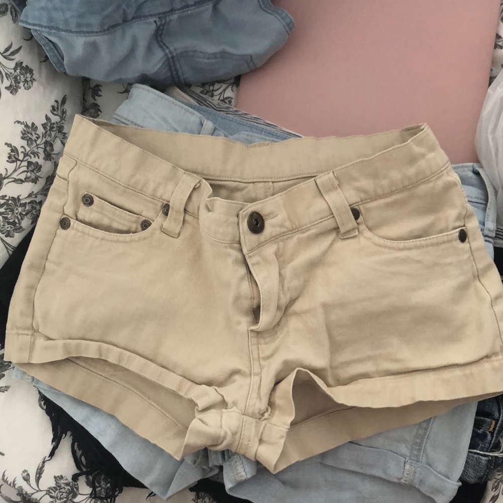 Low rise shorts
